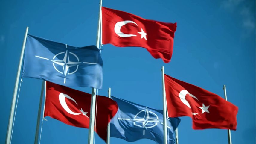 Yunan gazetesi, Türkiye’nin NATO’dan çıkarılması gerektiğini yazdı