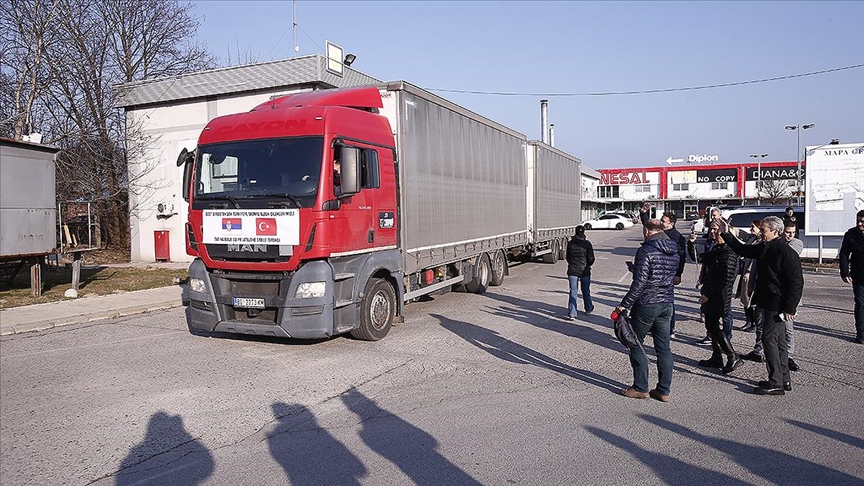 Sırbistan ve Bosna Hersek’ten deprem bölgelerine yeni yardım tırları gönderildi