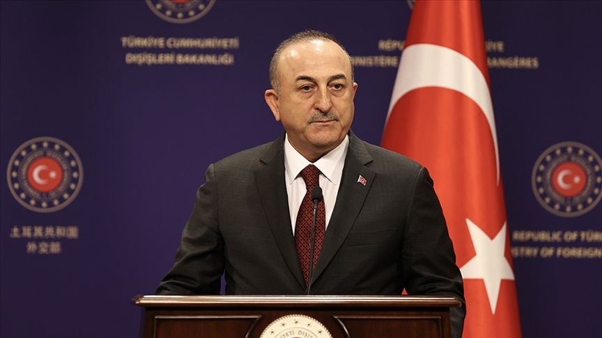 Bakan Çavuşoğlu, Türkiye’nin uyarısıyla Norveç’in Kur’an-ı Kerim yakılmasına verdiği izni iptal ettiğini açıkladı