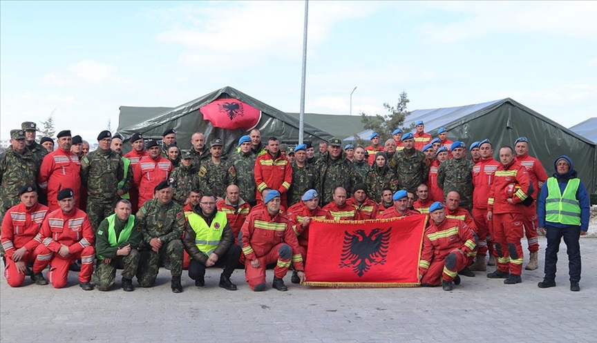 Arnavutluk kurtarma ekiplerinin deprem izlenimi: Bunun gibisi yoktu