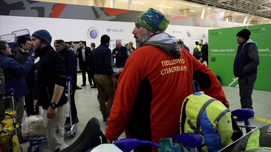 Bulgar arama kurtarma ekibi, deprem bölgesinde Türklerle işbirliği içinde çalıştıklarını anlattı