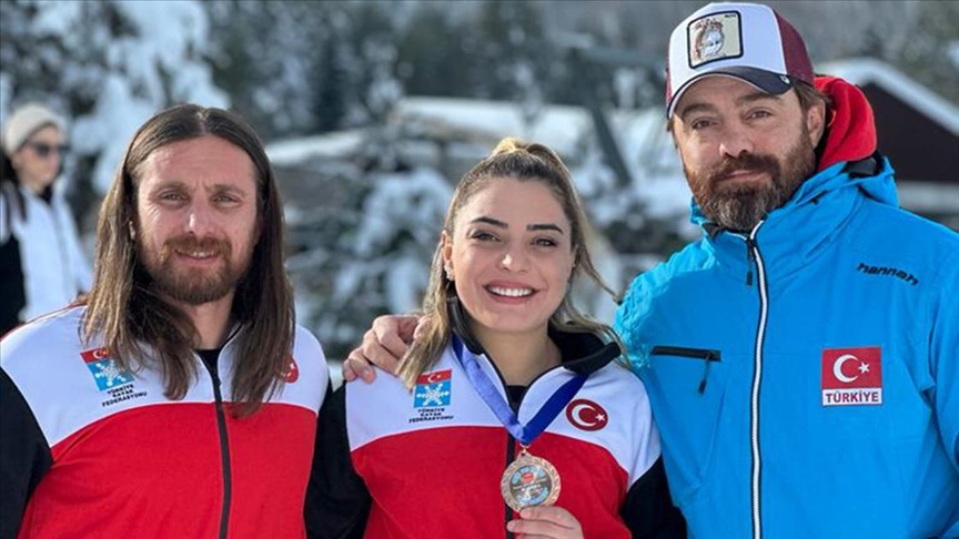 Türk Milli kayakçı Sıla Kara, Bosna Hersek’teki FIS Kupası’nda bronz madalya kazandı