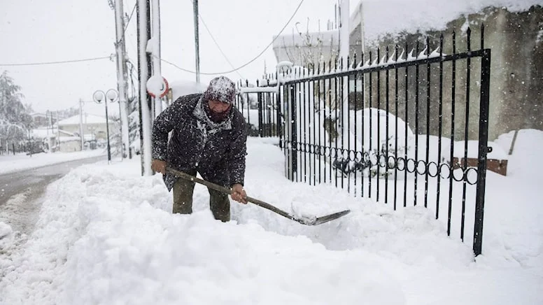 Yunanistan soğuk hava koşullarının etkisi altına girdi