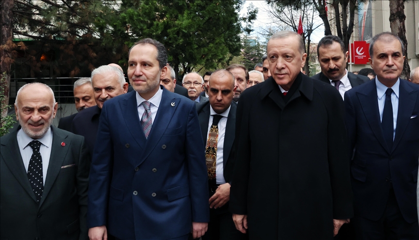 Türkiye Cumhurbaşkanı Erdoğan, Yeniden Refah Partisi Genel Başkanı Erbakan’ı ziyaret etti