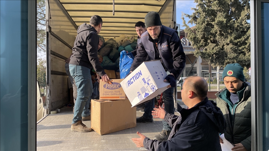 Bulgaristan’daki Türk toplumu Türkiye’deki kardeşlerinin yardımına koştu
