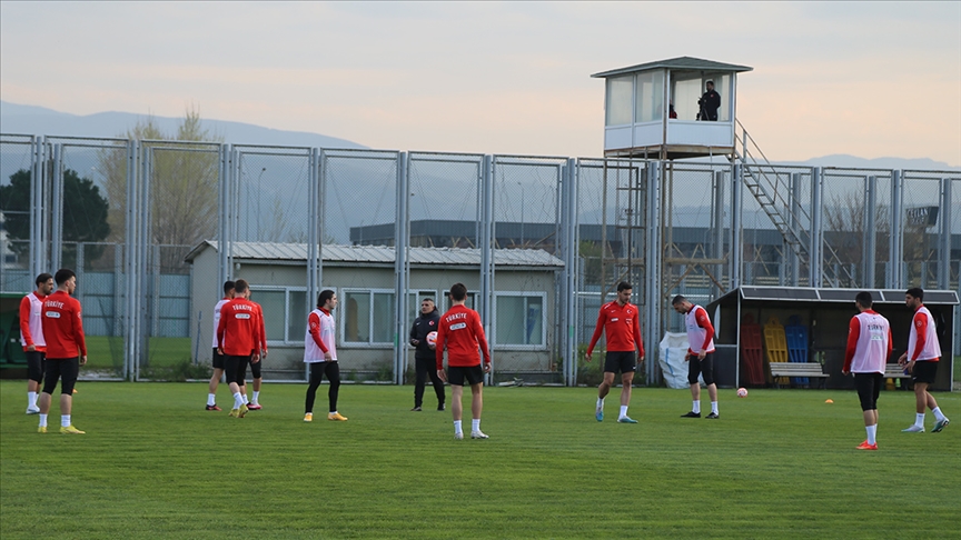 Türkiye A Milli Futbol Takımı, Hırvatistan maçı hazırlıklarına Bursa’da başladı