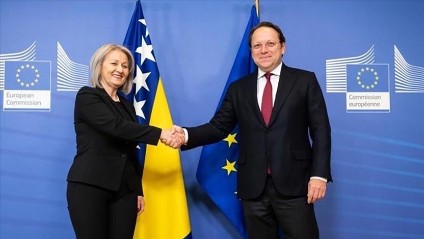 Bosna Hersek Bakanlar Konseyi Başkanı Kristo, Brüksel’de AB yetkilileriyle görüştü