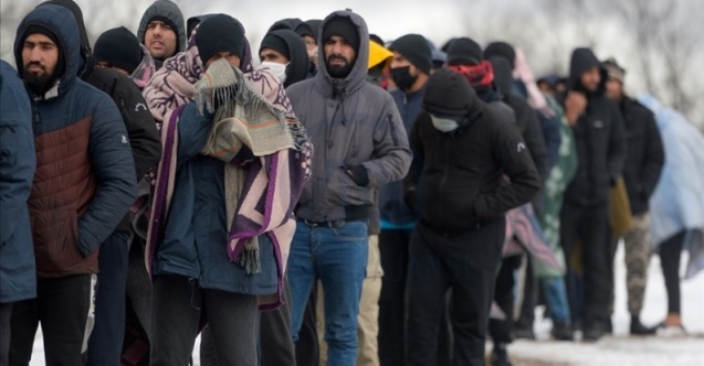 Sırp polisinin mültecilere uyguladığı muamele tepkilere neden oldu