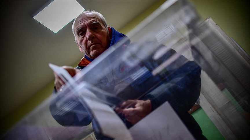 Bulgaristan’da seçim sandıklarından koalisyon hükümeti mesajı çıktı