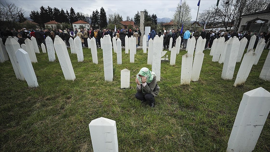 Bosna Hersek’teki Ahmiçi Katliamı’nın kurbanları törenle anıldı