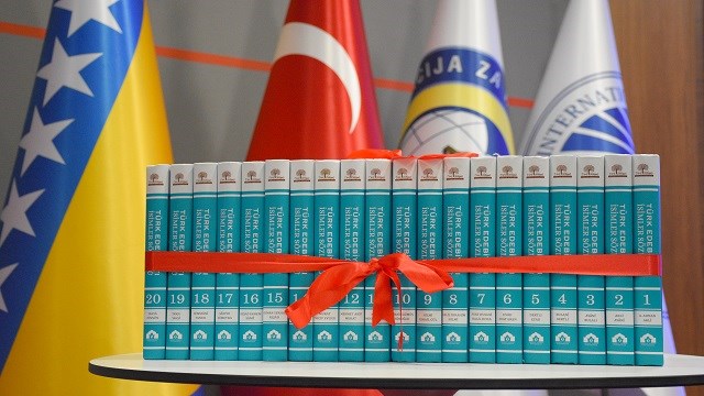 Türk Edebiyatı İsimler Sözlüğü Saraybosna’da tanıtıldı