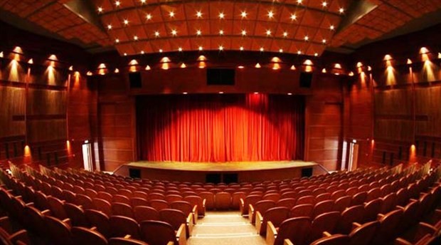 Devlet Tiyatroları, “Dünyanın Eski Zamanlarında” oyunuyla Arnavutluk’ta sahneye çıkacak
