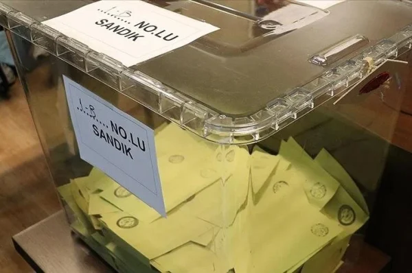 Avrupa’da Cumhurbaşkanı Seçimi’nin ikinci turu için kurulan sandıklarda oy verme işlemi sona erdi