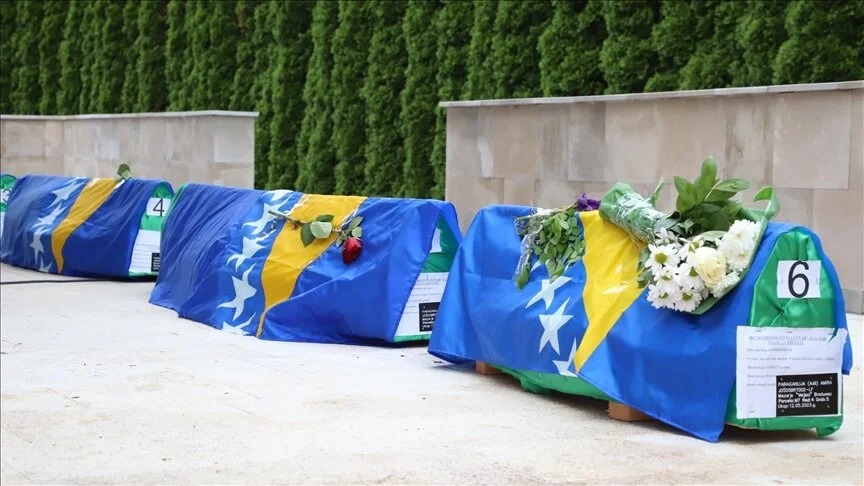 Bosna Savaşı’nda Bratunac’da öldürülen 6 kurbanın cenazesi toprağa verildi