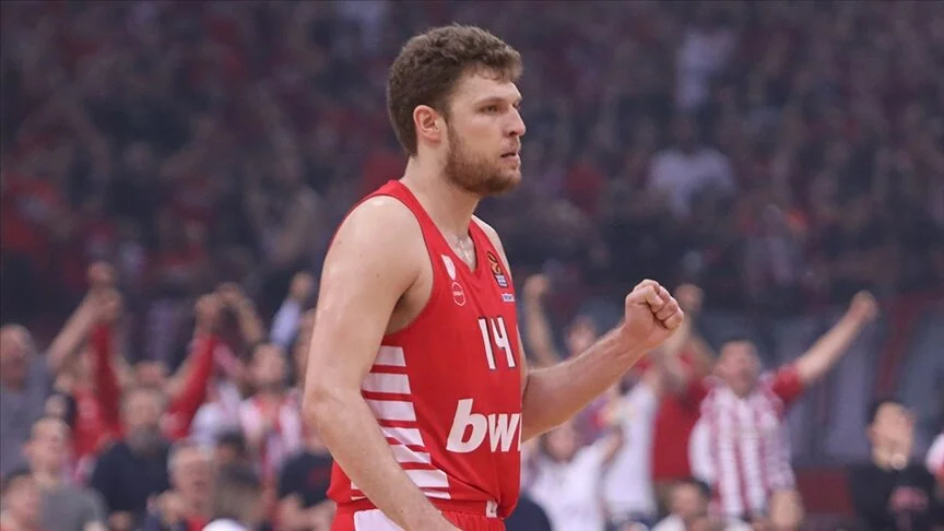 Bulgar basketbolcu Sasha Vezenkov, THY Avrupa Ligi’nde sezonun MVP’si oldu