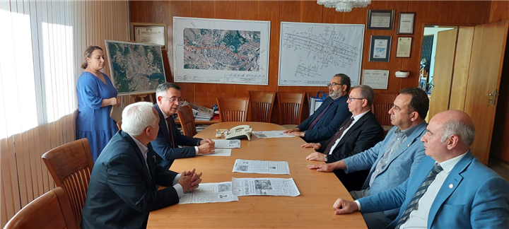 Trakya Üniversitesi heyeti Kırcaali Belediye Başkanı Hasan Azis’i ziyaret etti