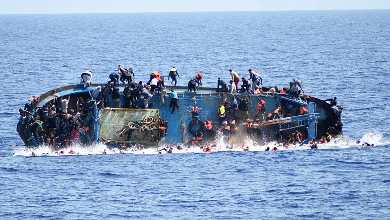 Yunanistan açıklarında göçmen teknesi battı: En az 17 ölü