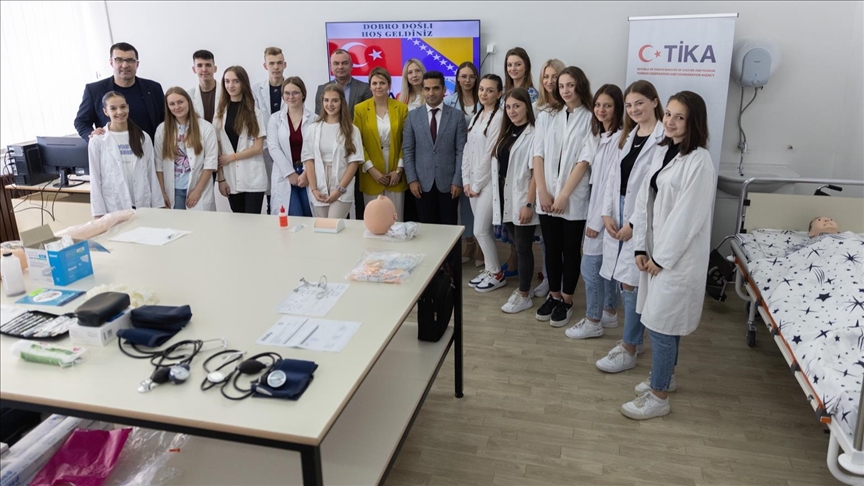 TİKA’dan Bosna Hersekli lise öğrencilerine sağlık atölyesi desteği