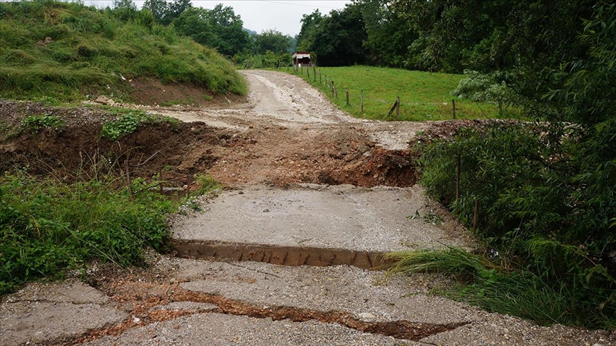 Sırbistan’da sel nedeniyle 42 şehir ve ilçede OHAL ilan edildi