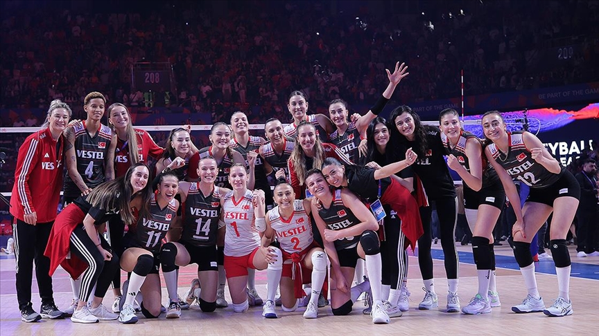 Türkiye Kadın Milli Voleybol Takımı, Sırbistan’ı yendi