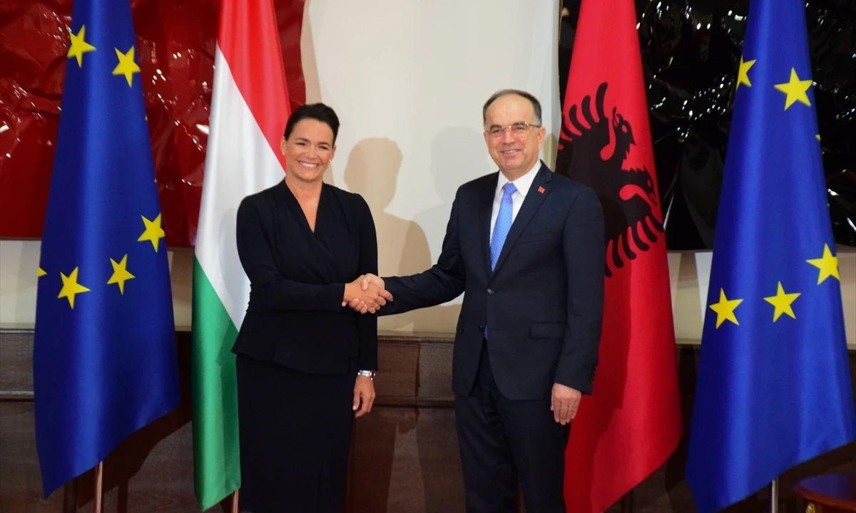 Macaristan Cumhurbaşkanı Novak, Arnavutluk’ta