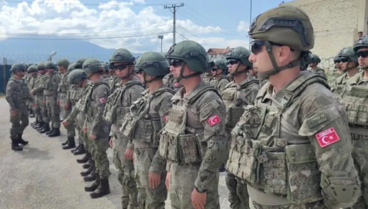 Türk komandolar Kosova’ya ayak bastı