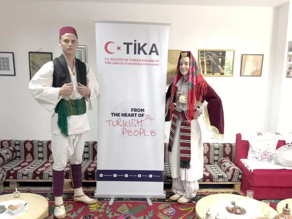 TİKA’dan Bosna Hersek’te geleneksel halk oyunlarının yaşatılması için kıyafet desteği