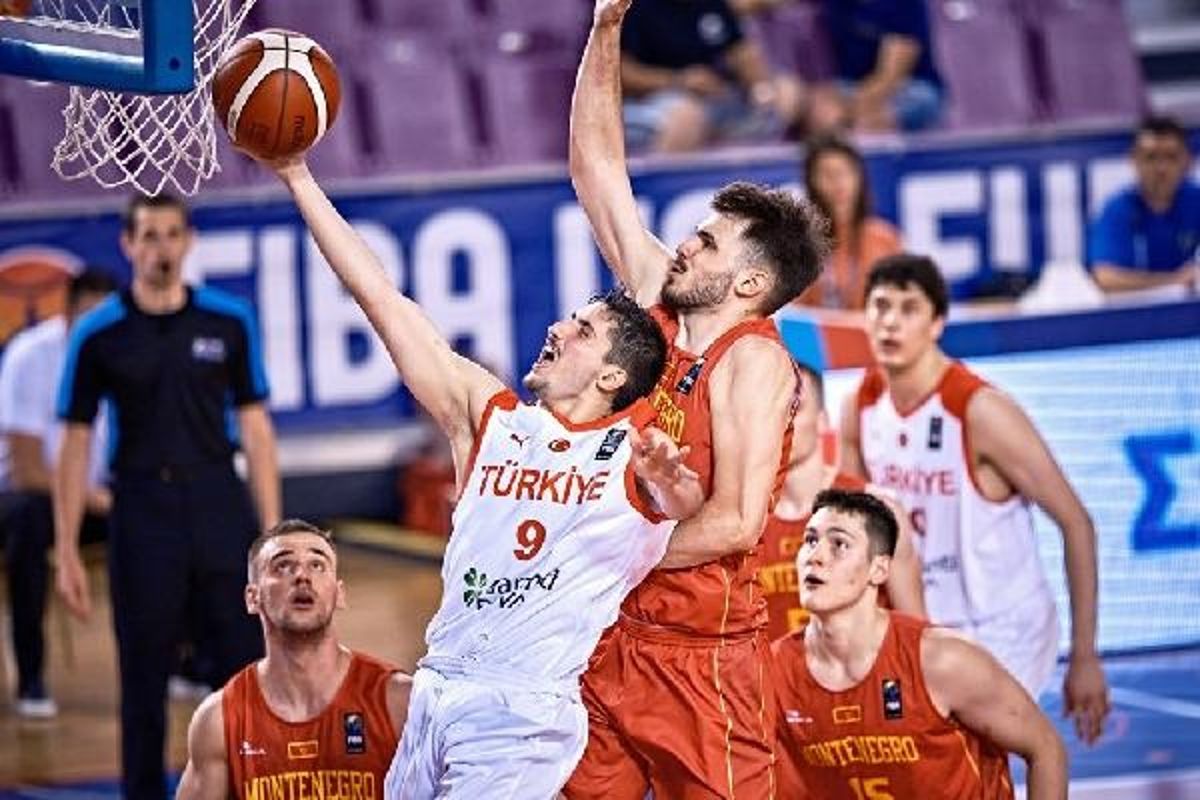 Avrupa Basketbol Şampiyonası’nda Türkiye Karadağ’ı mağlup etti