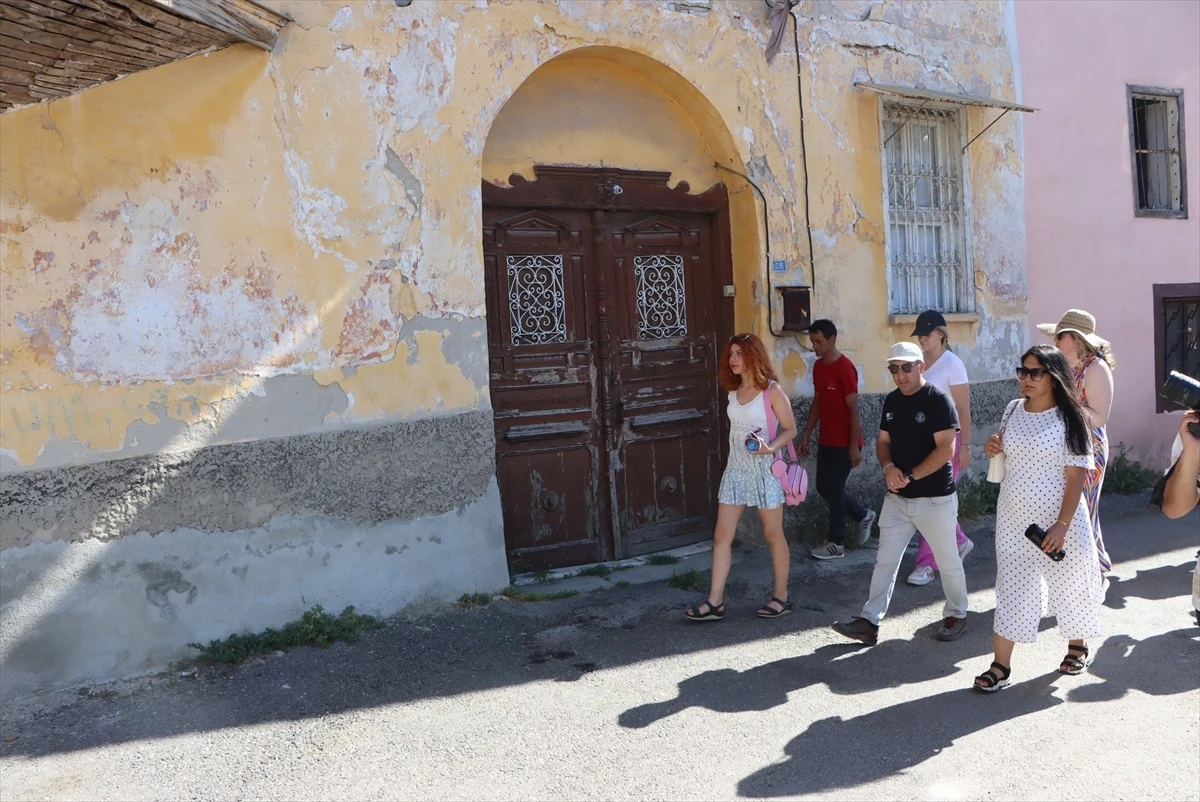 Sırp öğrenciler Manisa’nın Kula ilçesini gezdi
