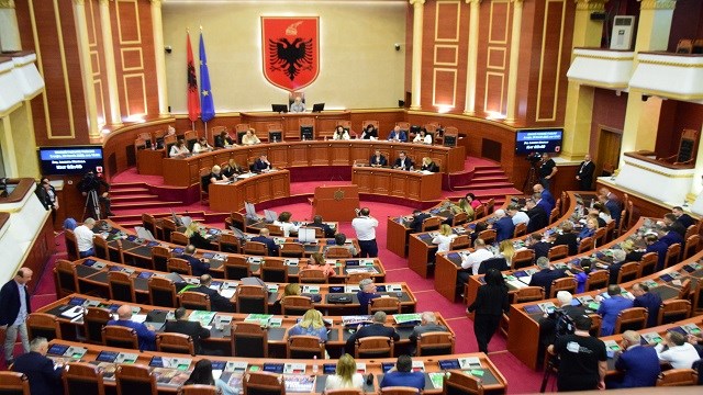 Arnavutluk’ta tıbbi ve endüstriyel amaçlarla kenevir yetiştiriciliği yasa tasarısı mecliste onaylandı