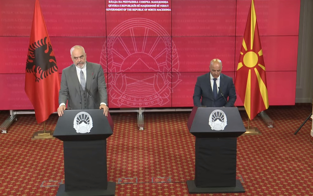 K. Makedonya ve Arnavutluk başbakanları ortak basın toplantısı düzenledi