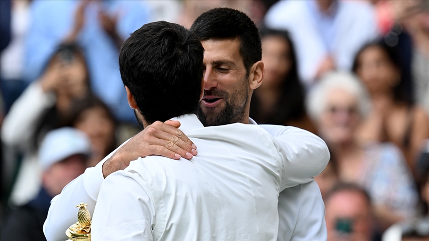 Djokovic’ten Wimbledon şampiyonu Alcaraz’a övgü