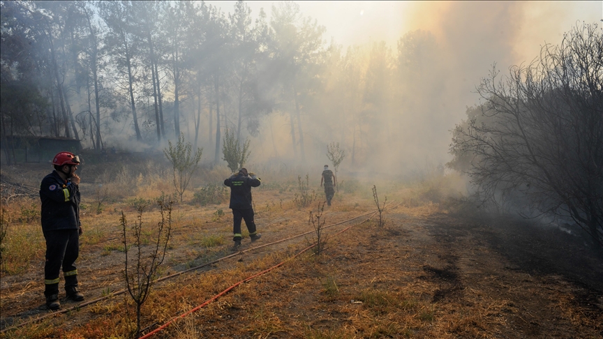 Rodos Adası’ndaki yangın devam ediyor