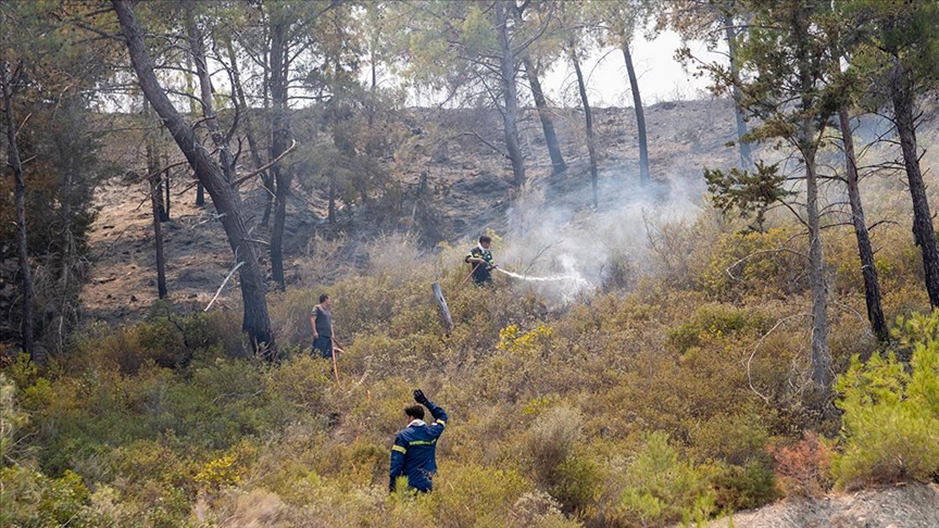Yunanistan’ın Sakız Adası’ndaki orman yangını büyük ölçüde kontrol altına alındı