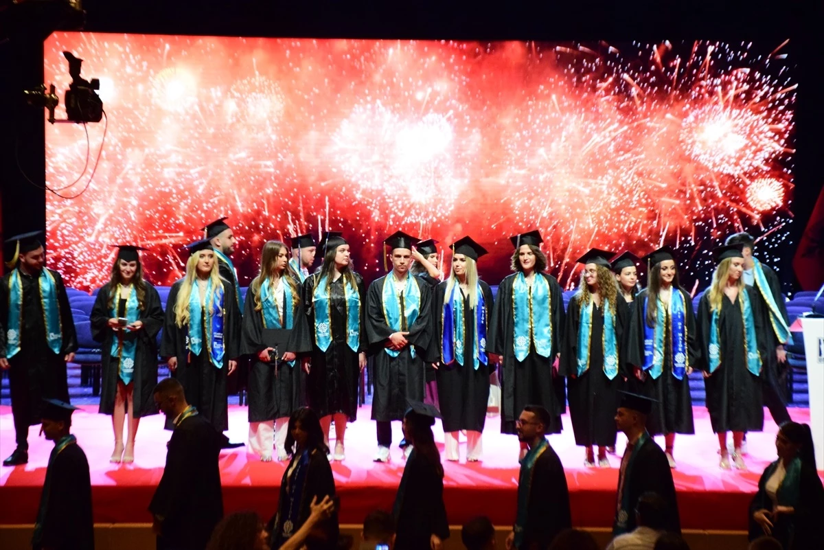 Arnavutluk’ta Türkiye Maarif Vakfı’na bağlı üniversitede mezuniyet töreni düzenlendi