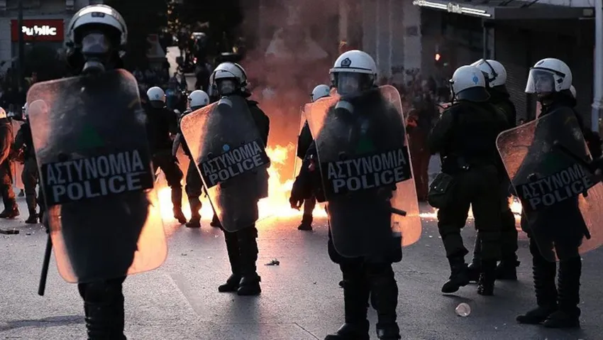 Yunanistan’da taraftarlar arasında çatışma çıktı: 1 ölü