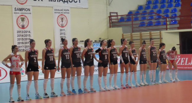 Türkiye, Balkan Kadınlar Voleybol Şampiyonası’nda Arnavutluk’u 3-0 yendi