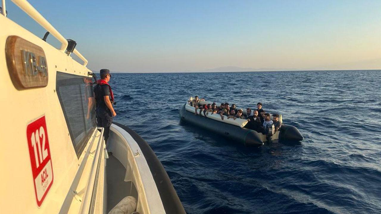 Yunanistan’ın geri ittiği 67 düzensiz göçmen kurtarıldı