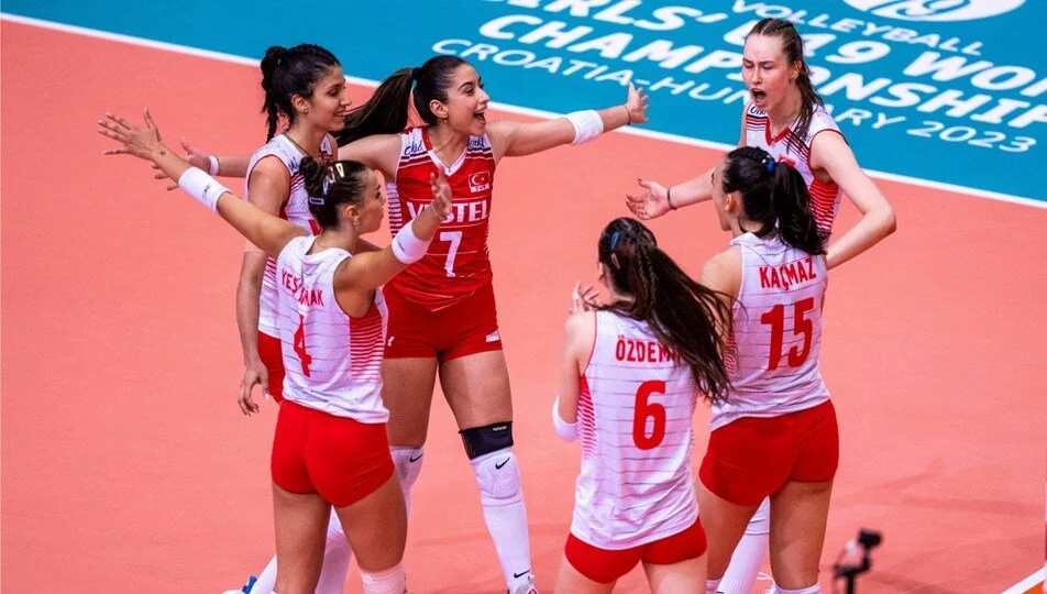 Türkiye, Hırvatistan’ı yenerek 19 Yaş Altı Kızlar Dünya Şampiyonası’nda son 16 turuna yükseldi