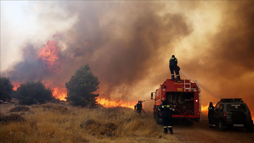 Yunanistan’daki orman yangınları çevre ve sağlık sorunlarını da beraberinde getiriyor