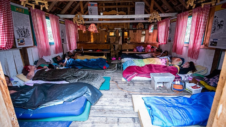 Karadağ’daki “uzun yatma” yarışması 14 gündür sürüyor