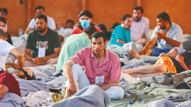 Yunanistan 300 bin düzensiz göçmeni işçi yapacak: Kovamadığını çalıştıracak