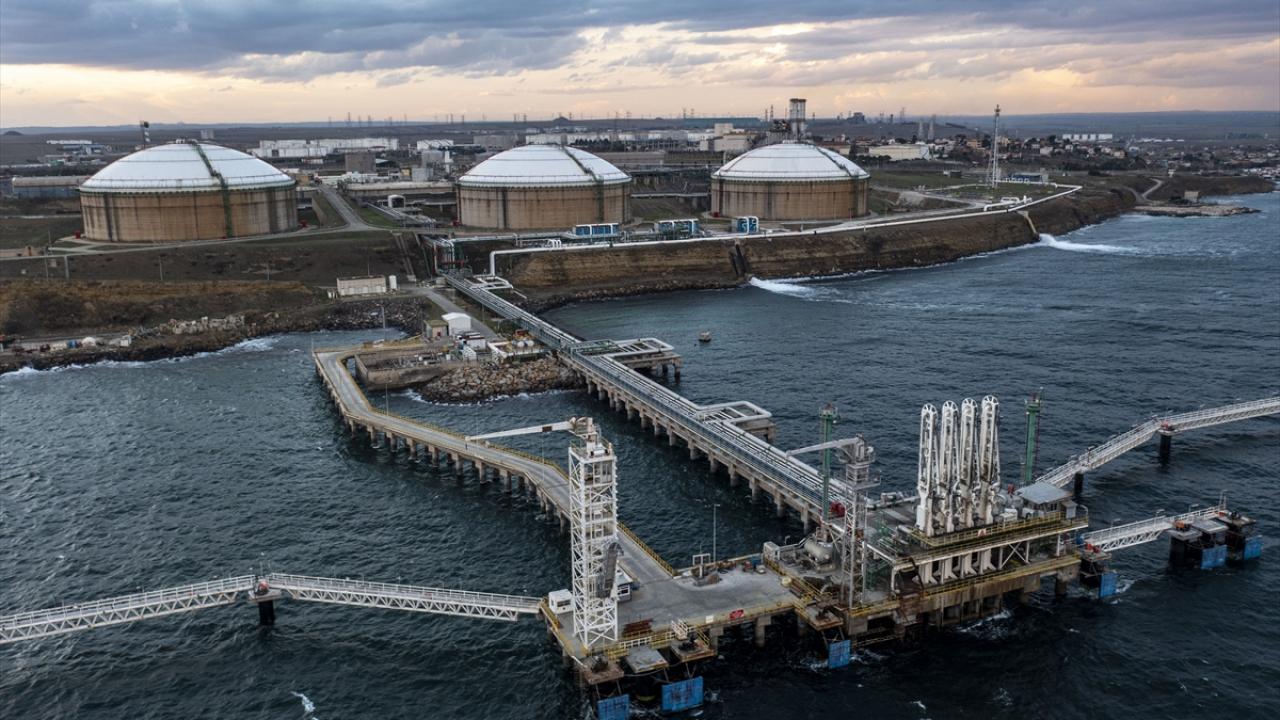 AB, Yunanistan’ın LNG terminal inşasına desteğini onayladı