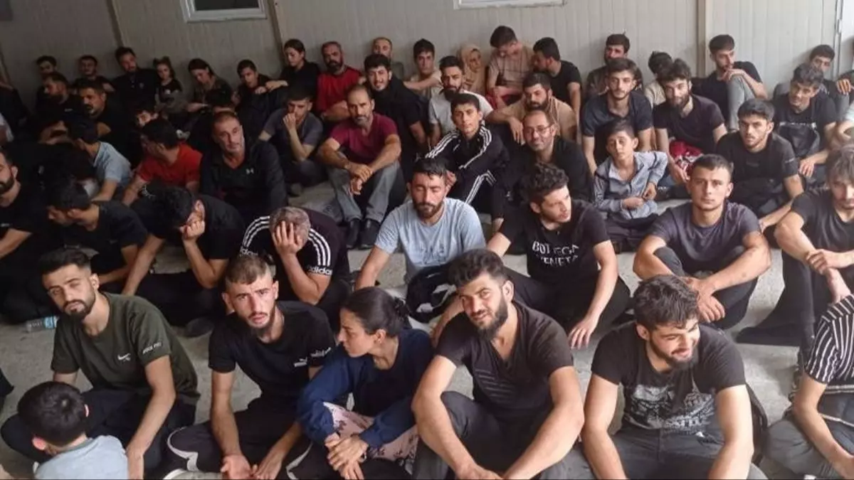 Edirne’den Bulgaristan’a geçmeye çalışan onlarca düzensiz göçmen yakalandı