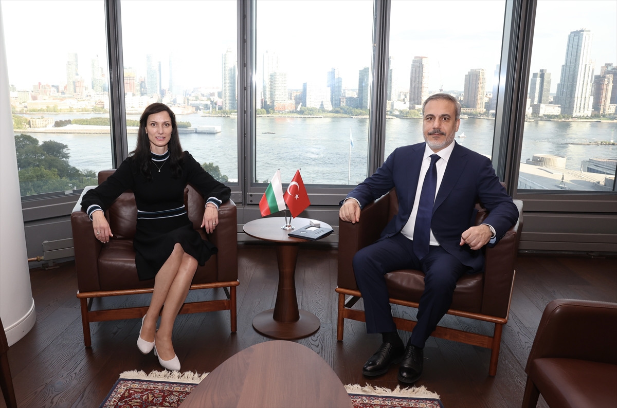Dışişleri Bakanı Fidan, Bulgaristan Başbakan Yardımcısı ve Dışişleri Bakanı Gabriel ile görüştü
