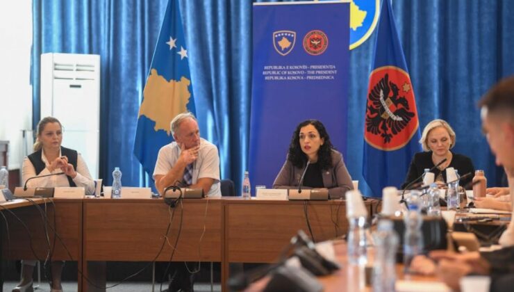 Kosova Cumhurbaşkanı Osmani, azınlıktaki toplulukların sorunlarını dinledi