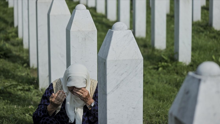 Srebrenitsa soykırımında savaş suçu işledikleri şüphesiyle 5 kişi gözaltına alındı
