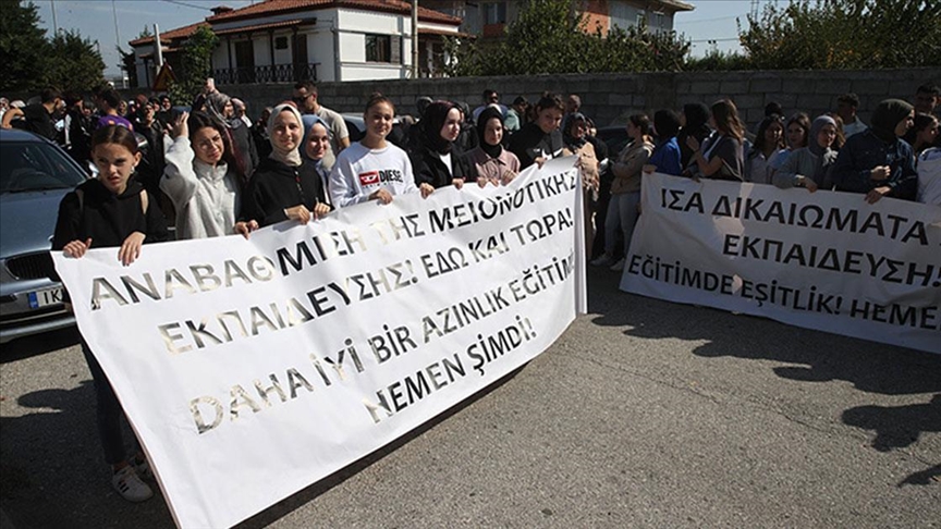 “Dönüşümlü eğitim”i protesto eden Batı Trakyalıların talepleri kabul edildi