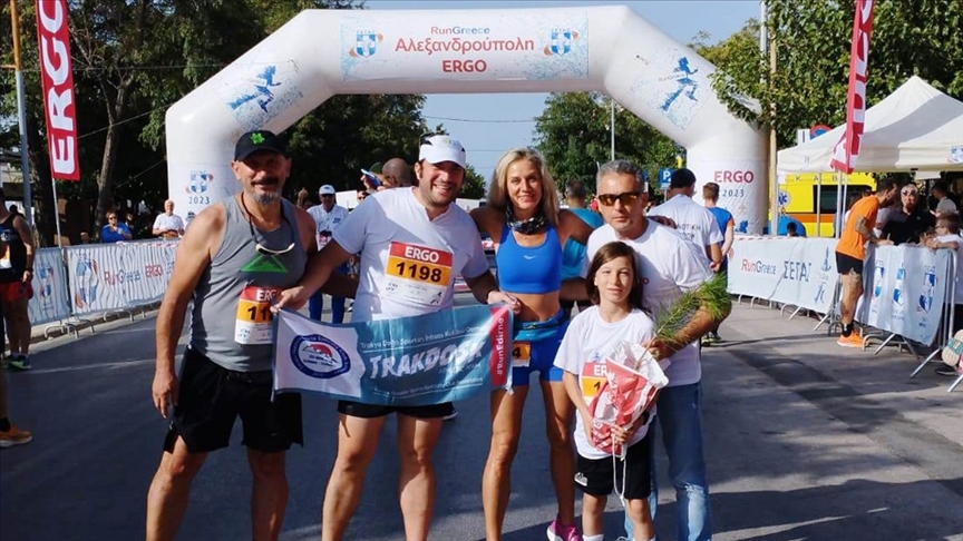 Edirneli atletler geliri Yunanistan’daki afetzedelere bağışlanan maratona katıldı