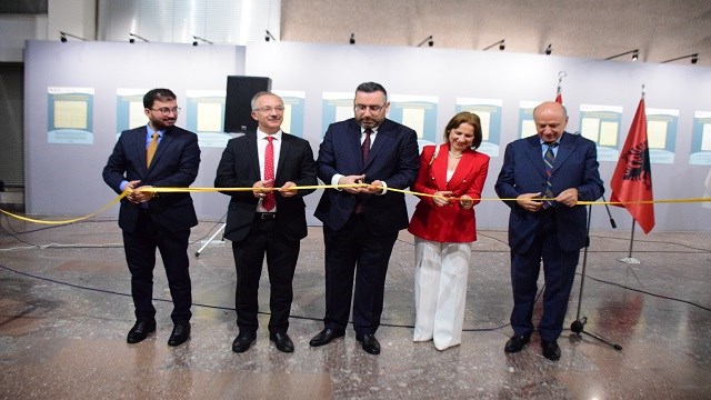 Arnavutluk’ta “Türkiye-Arnavutluk Diplomatik İlişkilerinin 100. Yılı” sergisi açıldı